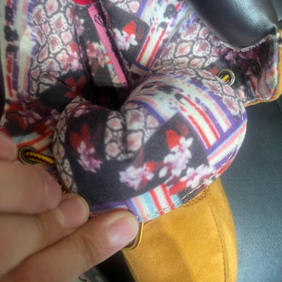 ❄️TAKE 50% OFF LIST PRICE❄️ Rock & Candy wedge boots - Picture 2 of 13